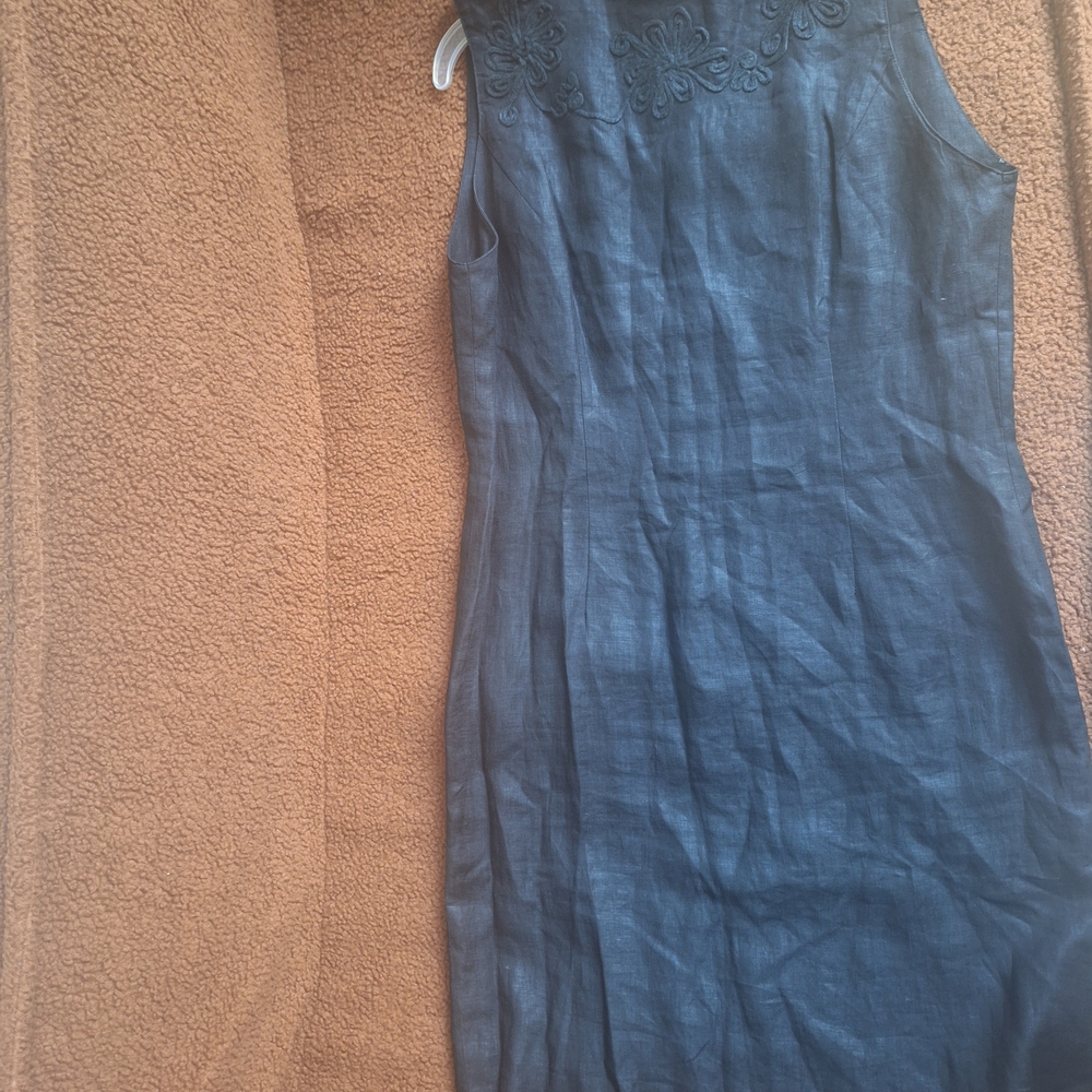 Elegant Black Sleeveless Dress